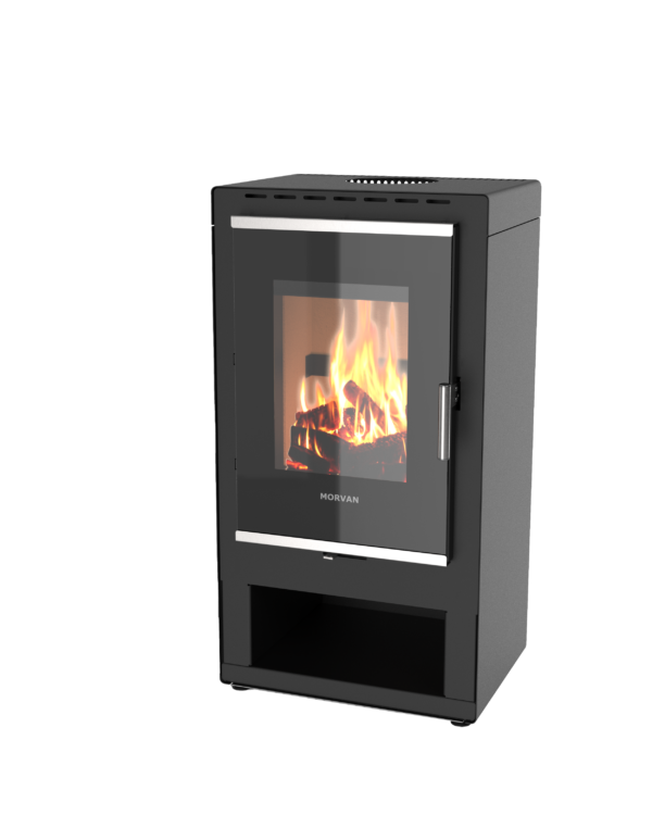 Poêle à bois K'Lin noir de Morvan, avec une puissance de 8 kW, conçu pour accueillir des bûches de 40 cm. Son design élégant et ses finitions inox brossé en font un élément chic pour tout intérieur. Il est équipé d'une grande porte vitrée pour profiter pleinement de la chaleur et de la lumière du feu.