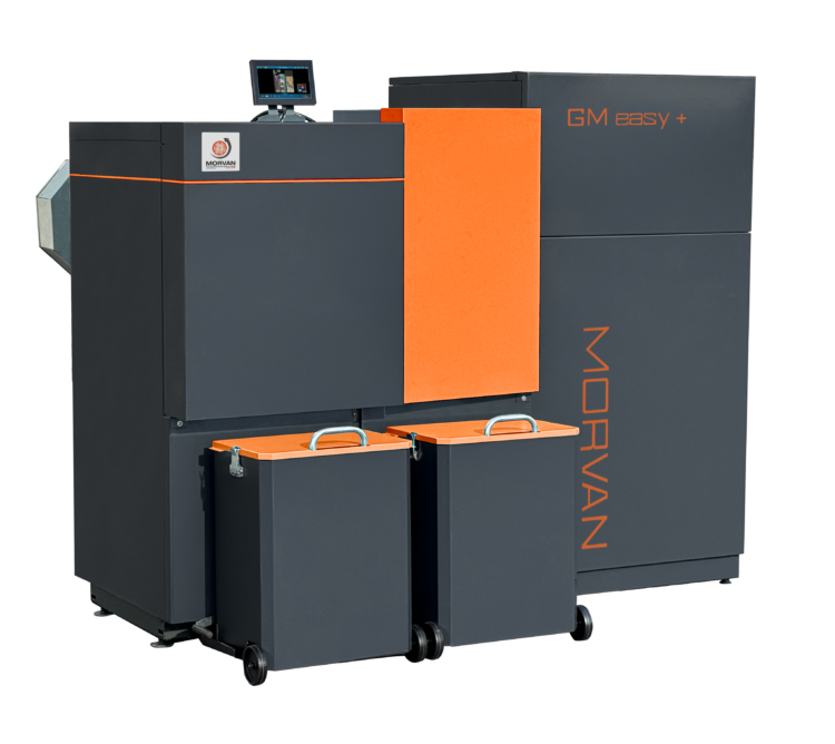 Chaudière à granulés Morvan GM EASY+ 69-96 kW, compacte et puissante, idéale pour les installations tertiaires, agricoles ou collectives. Équipée d’un écran couleur tactile, d’une régulation intuitive et d’un échangeur à nettoyage automatique, elle assure performance, autonomie et confort d’utilisation.